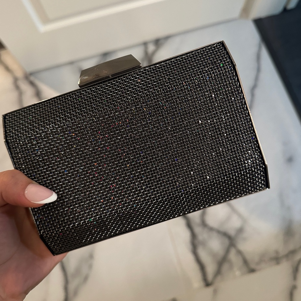 Clutch - like-new with chain